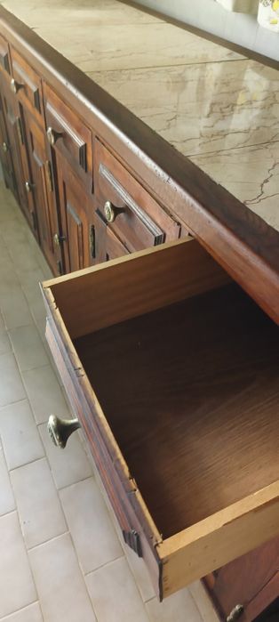 Aparador em madeira