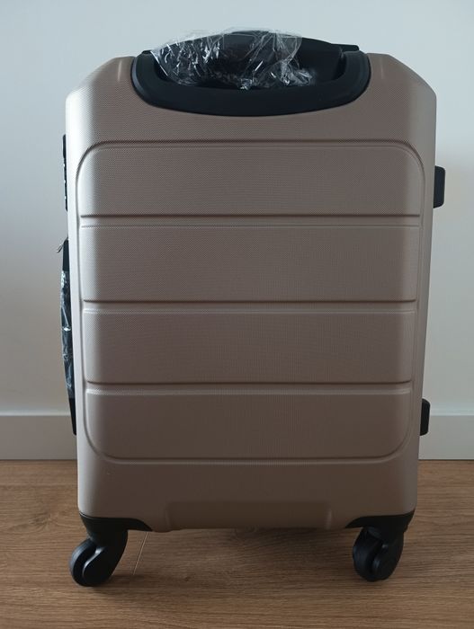 Komplet 3 walizek kolor szampański nowe okazja cenowa