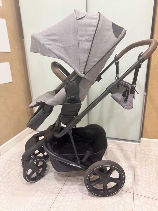 Продаю дитячу коляску Easywalker 2в1