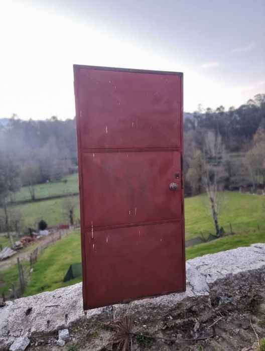 Porta de Ferro (200cm x 100cm)