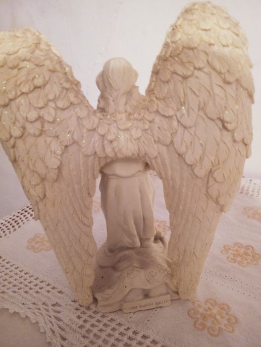 Anjo castiçal  branco