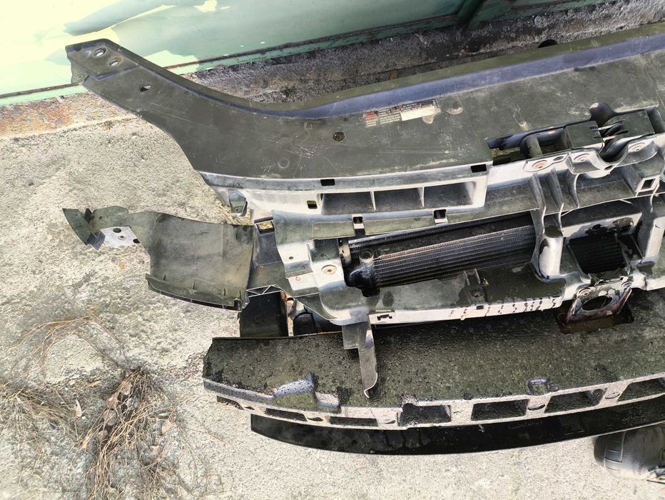Pas Przedni Kompletny VW Golf 5 V Plus 1.9TDI