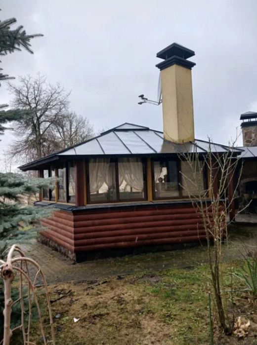Продаж будинку 300 кв.м у Почаєві