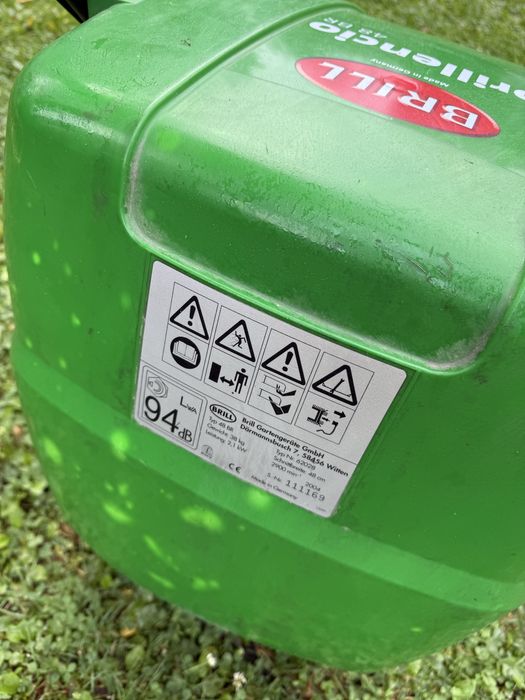 Газонокосилка бензинова