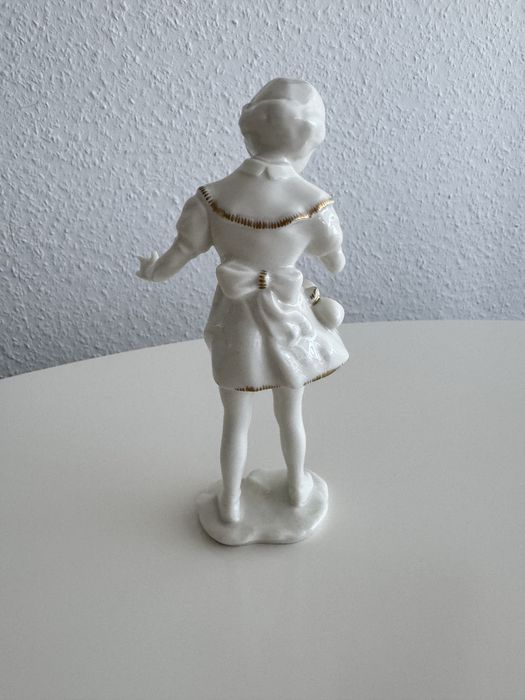 Dziewczyna z motylkiem figurka  Hutschenreuther /  Hans Achtziger.