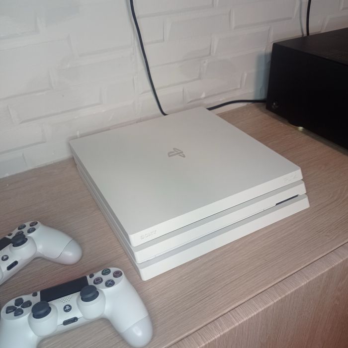 PS4 Pro біла. Магазин. Гарантія