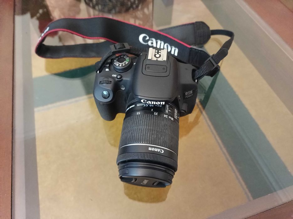 Canon EOS 700D + Lente 18-55mm IS STM | Kit Completo | Pouco Uso