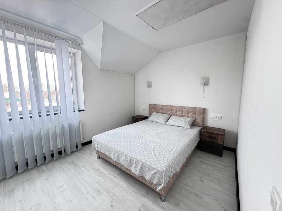 Продаж сучасного таунхауса з готовим ремонтом