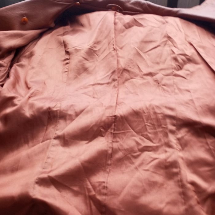 Продам куртку женскую кожанную