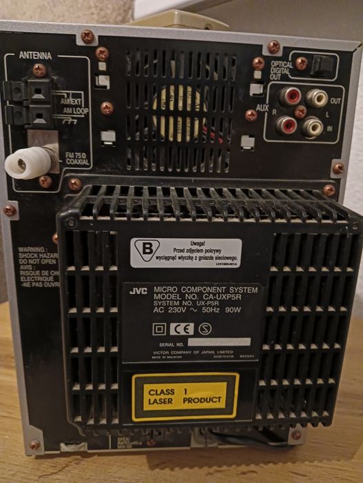 Wieża JVC CA-UXP5R nie w pełni sprawna.