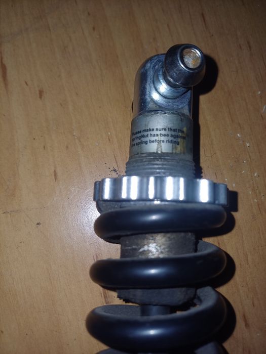 Damper rowerowy ,dzialający