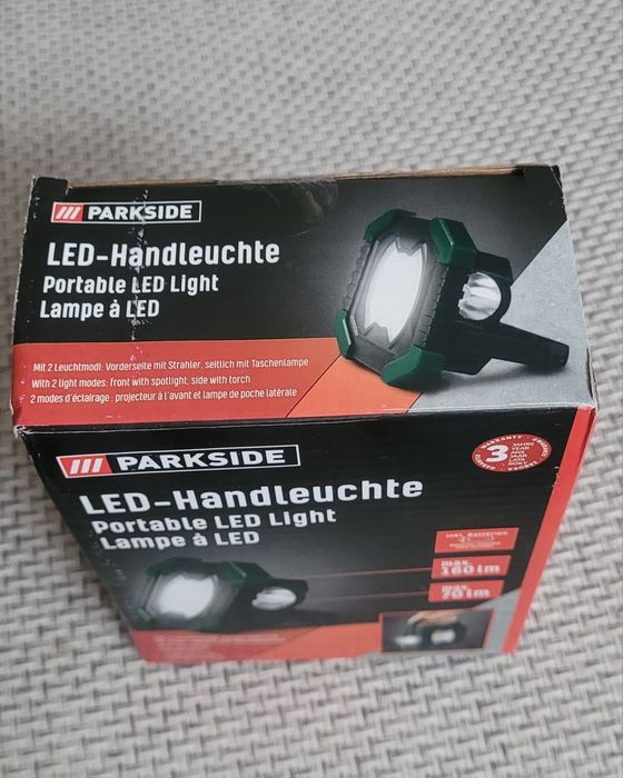Przenośny reflektor/lampa LED
