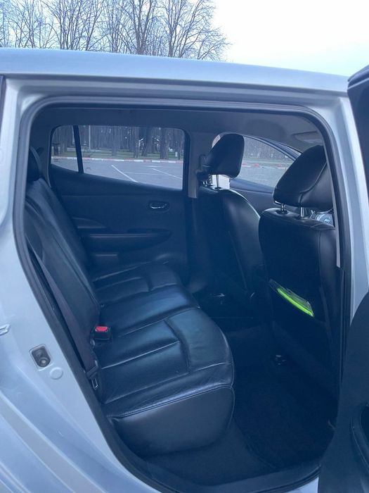 Продам Nissan Leaf собственник