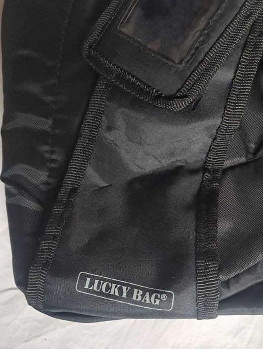 Mochila Preta de Uma Alça