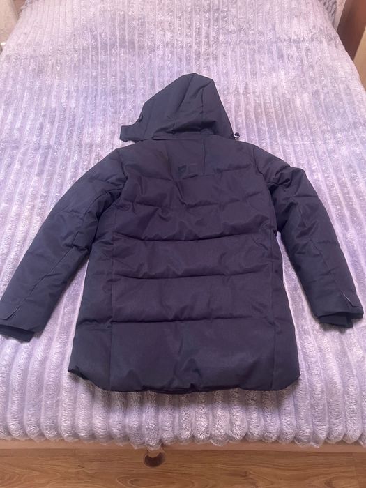 Зимова куртка в хорошому стані