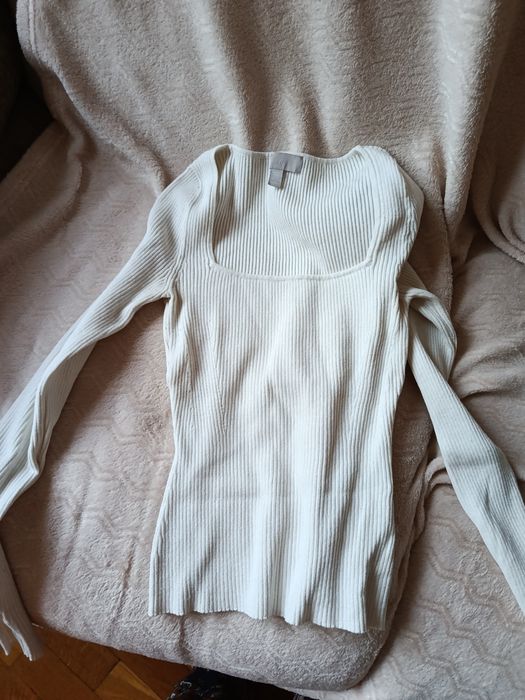 4 bluzki Amisu, Bershka XS, jedna nowa