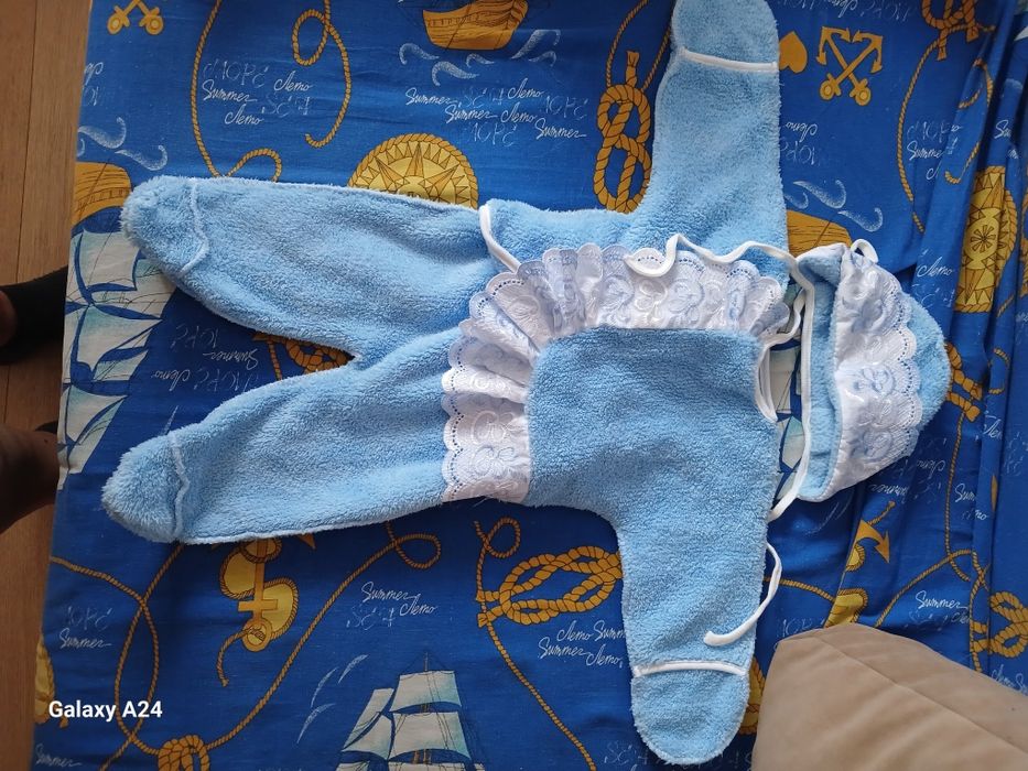 Продам конверт і костюмчик на виписку для хлопчика 150 грн