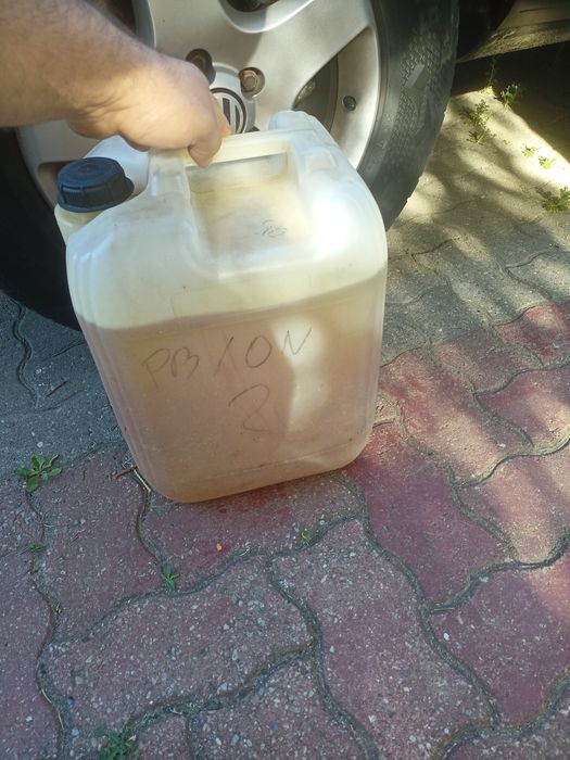 20L mieszanką paliwa ON/PB