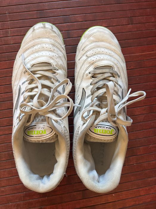 Ténis futsal joma