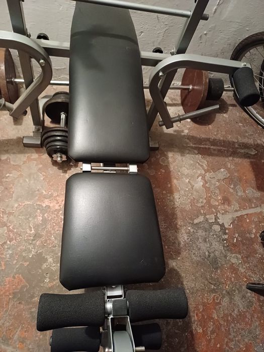 Siłownia sztanga hantle ławeczka obciążenie