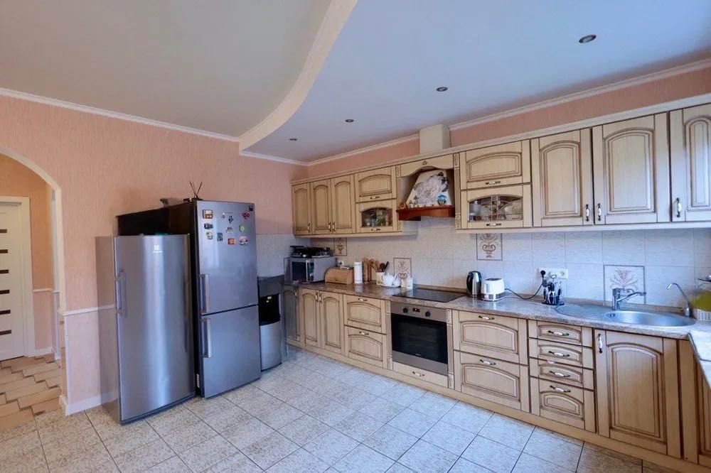 Будинок 200м2| 12 соток смт. Бабинці| Бассейн, спорт.майданчик. Без %