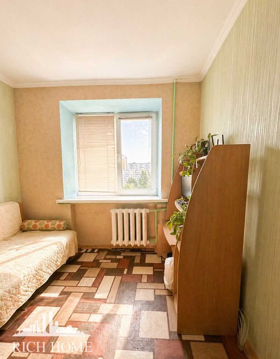 Продаж кімнати, вул. Йорданська 14-А, метро Оболонь - 10 хвилин.