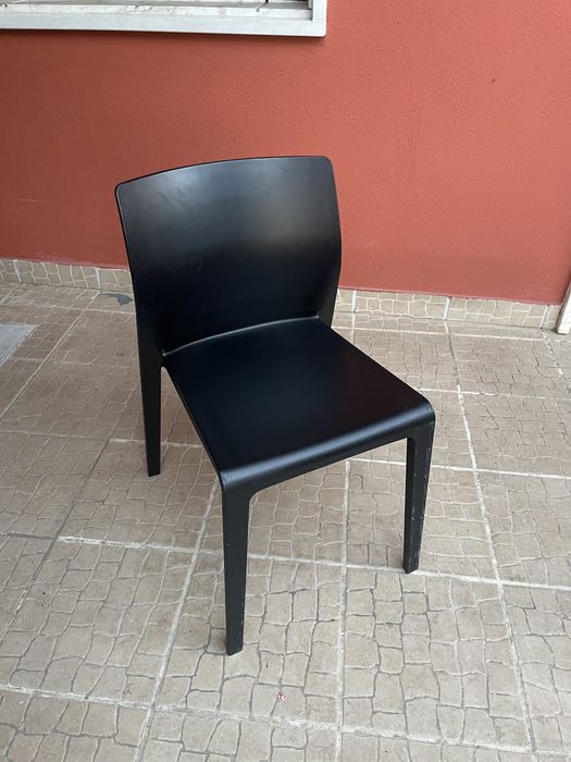 Cadeira Arper Juno – Design Italiano (Made in Italy)
