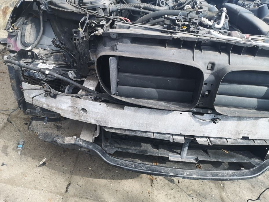 Bmw F10 f11 520d n47  530d front przedni chłodnicy wzmocnienie pas prz
