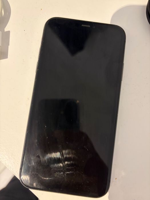 iPhone 11 e acessórios