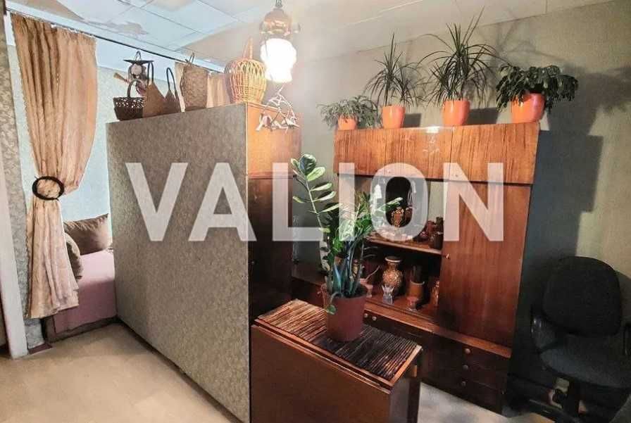 Продаж 1к квартири на вул. Набережно-Лугова 3, Подільський район