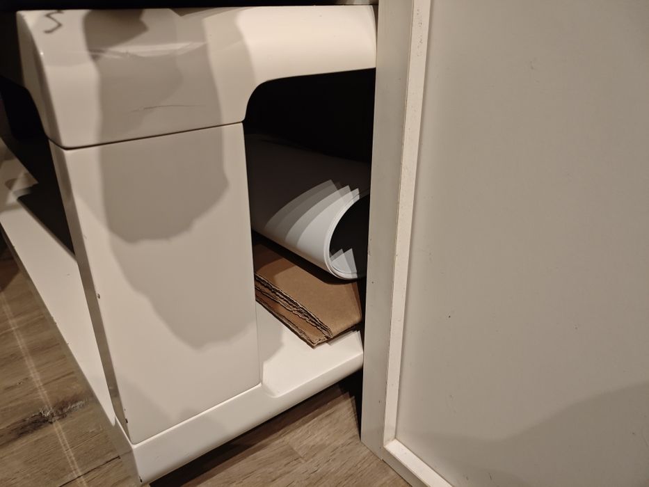 Usado - mesa de centro branca e móvel de TV branco 120x40cm