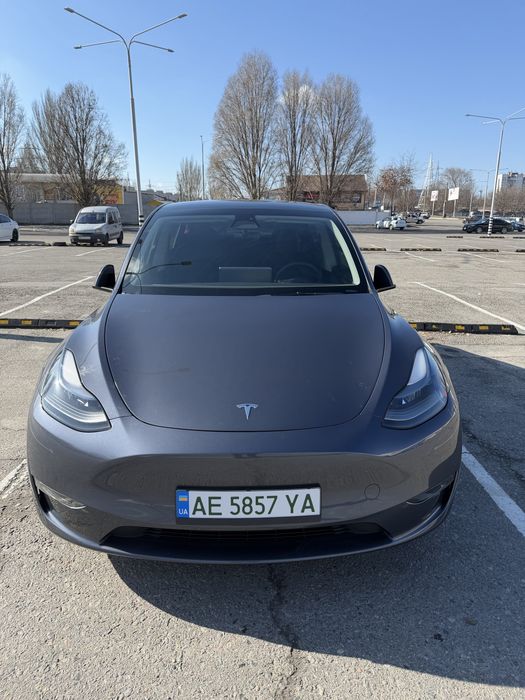 Tesla model Y Performance