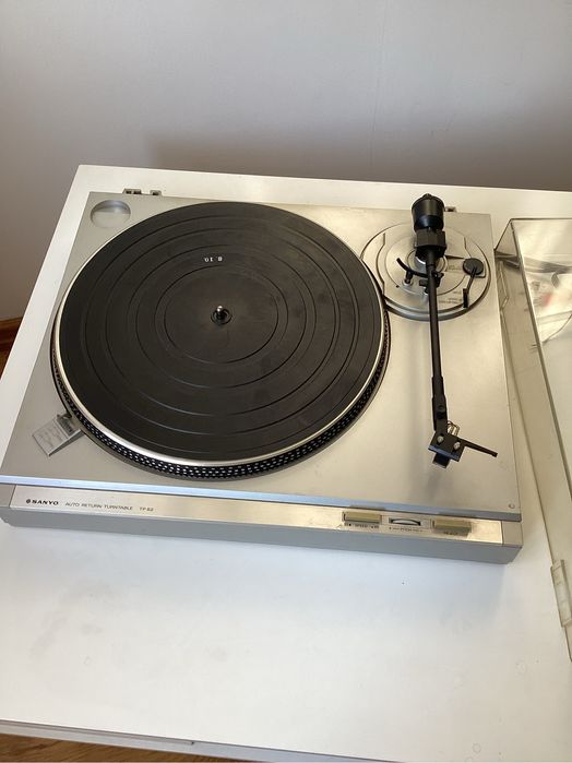 Gramofon Sanyo TP B2