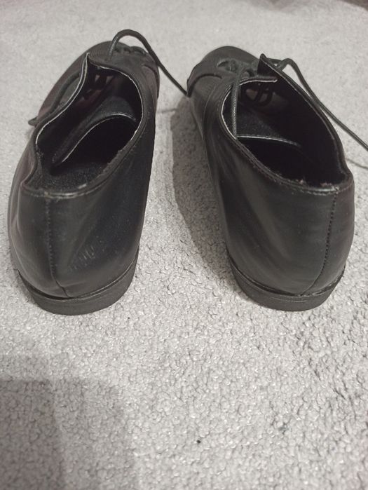Czarne buty w rozmiarze 41