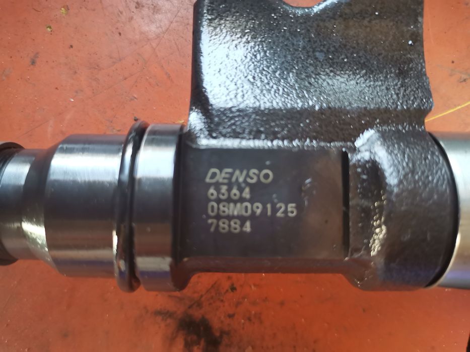 4 injetores Isuzu 5200 4hk1