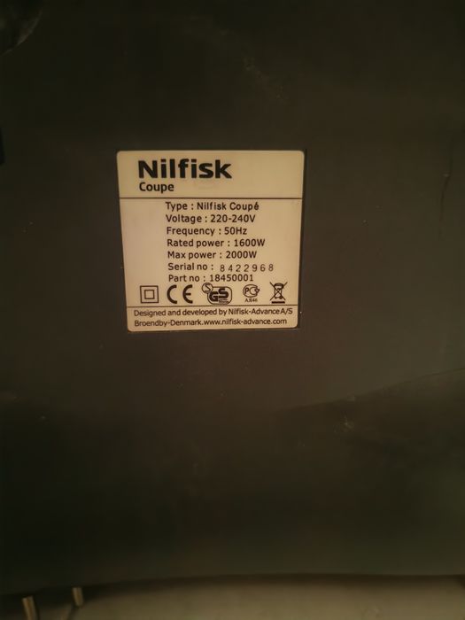 Aspirador Nilfisk Coupé 2000W – Excelente Estado e Totalmente Funcional