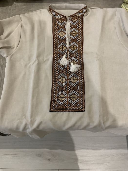 Чоловічі вишиванки