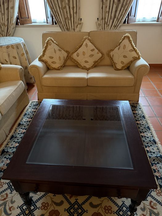 Mesa de centro estilo romântico 1.ªG c/ gavetão