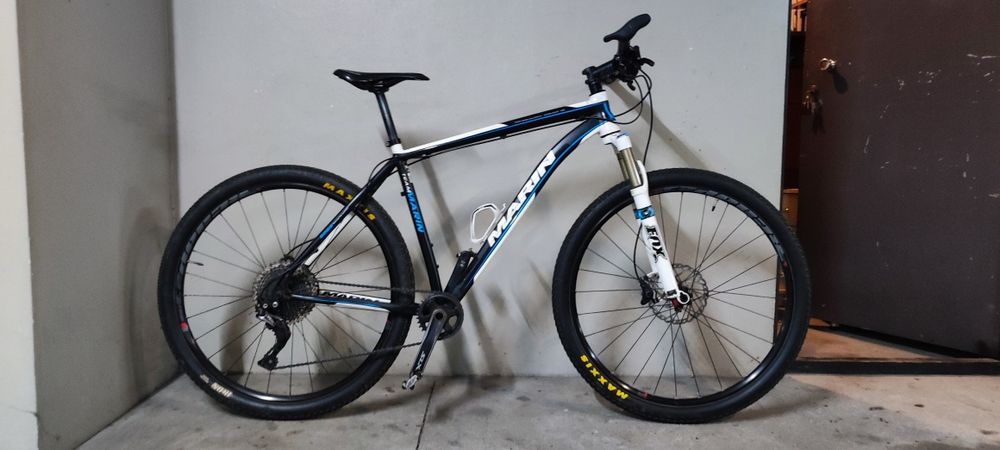 Bike btt muito bem equipada
