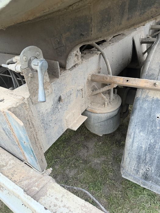 Полуприцеп, напівпричіп цистерна  ЧМЗАП ТЗ-22