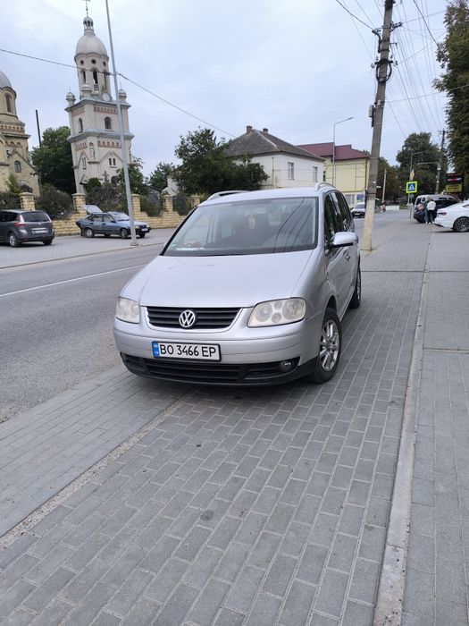 Продається Volkswagen Turan 2.0 TDI