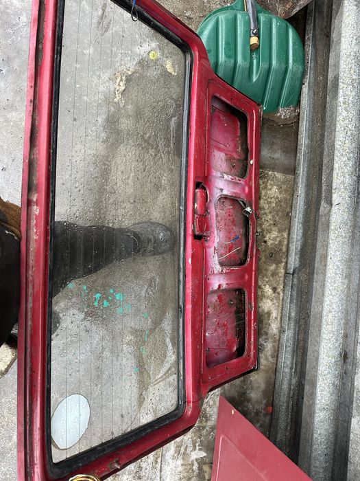 Задняя ляда в сборе со стеклом ваз 2104