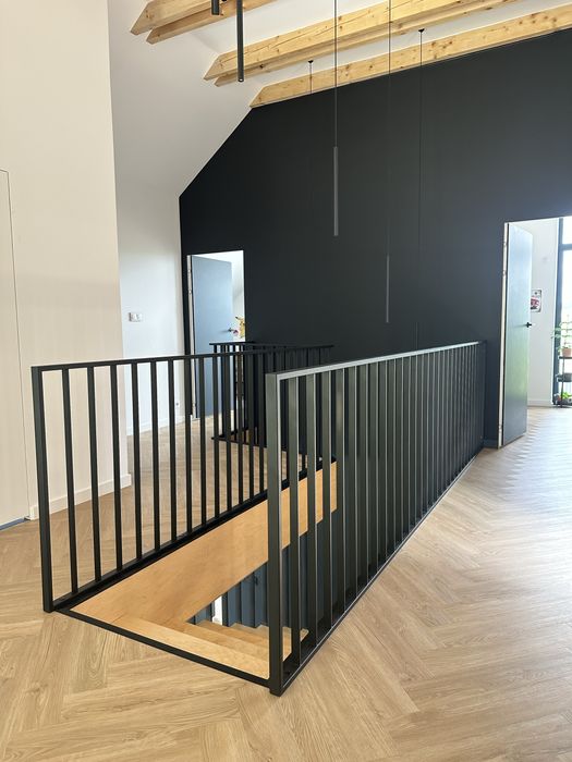 Balustrady  wewnętrzne lakierowane / szklane / nierdzewne