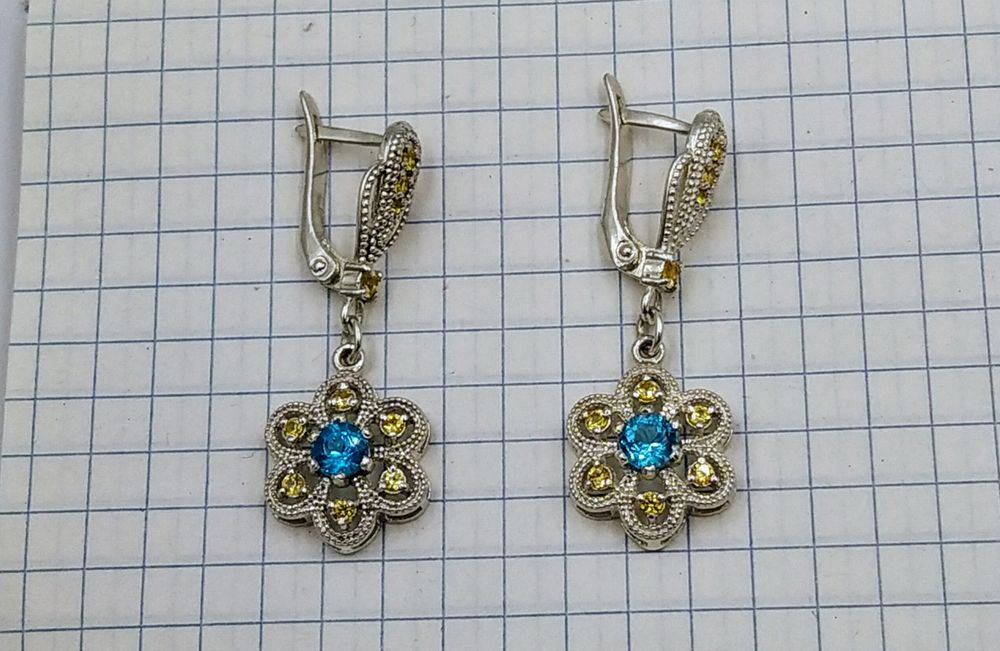 Серебряные серьги с природными Апатитами и Сапфирами