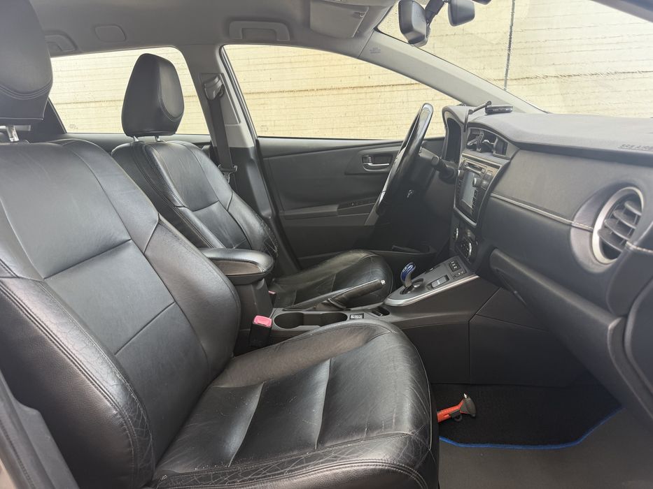Toyota Auris Touring Sports  1.8 Hibrid  Executive c/ GARANTIA