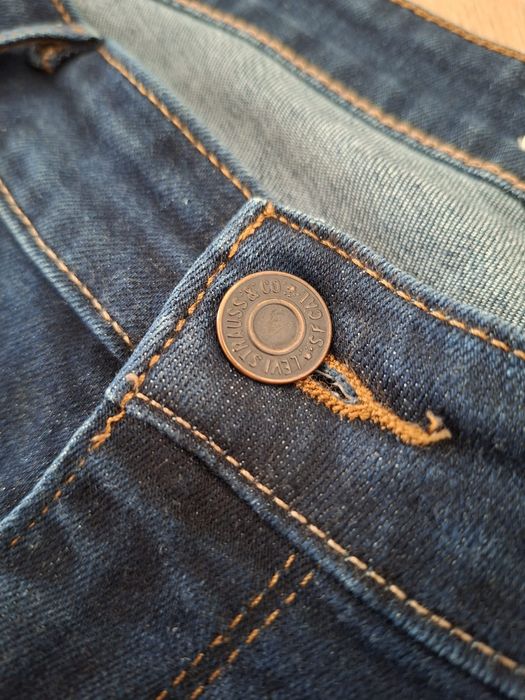 Levis 711 Skinny zankomite damskie spodnie r 32/34