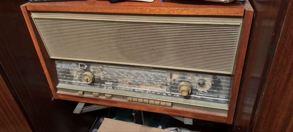 Оригинальная винтажная Магнито-Радиола Романтика-103