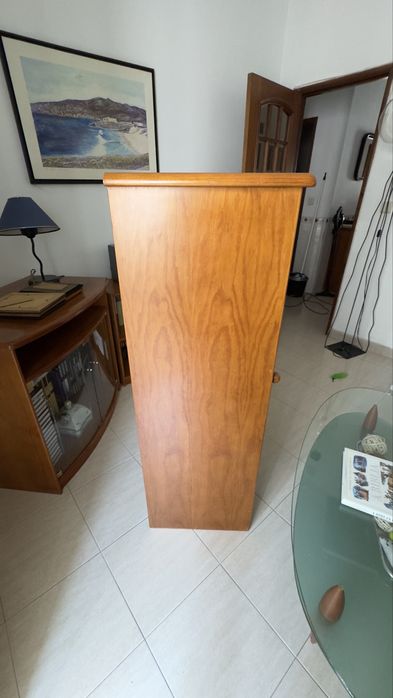 Cristaleira em Cerejeira