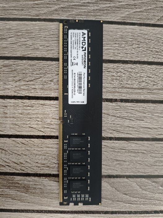 DDR4 16 GB  AMD RADEON[1x16]