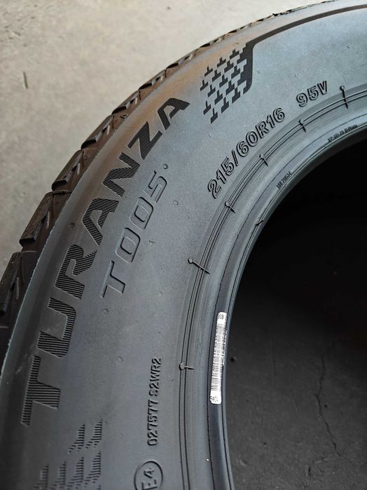 2шт R16 215 60 шини літні 23р Bridgestone Turanza T005 гарний стан